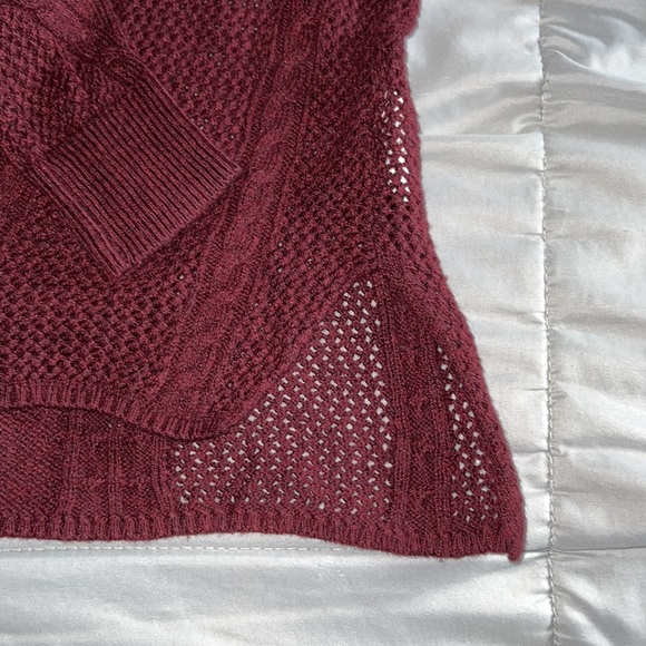 XS AEO Maroon Knit Sweater - Picture 2 of 9